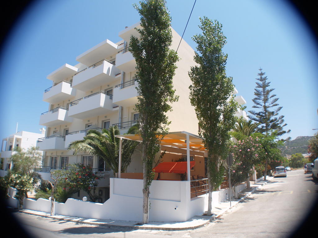 Iolkos Hotel Karpathos Bagian luar foto